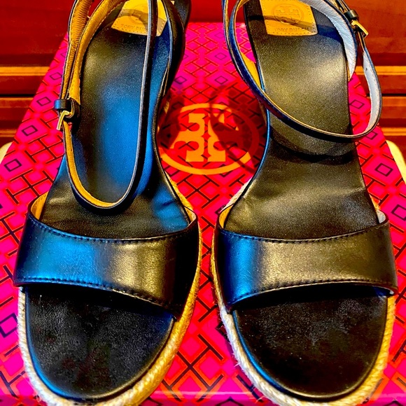 Tory Burch Marion Quilted Black Wedge - Picture 5 of 5
